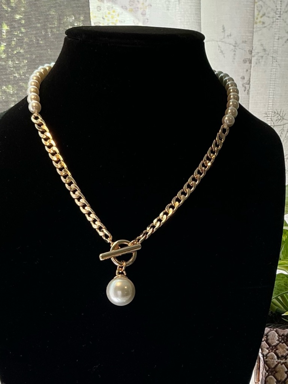 Nordstrom Gold Chain and Ivory Pearl Asymmetrical Necklace - Picture 2 of 3